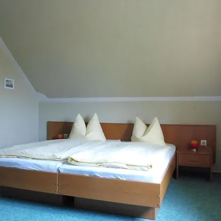 Nette Mit Garten, Grill Und Pool