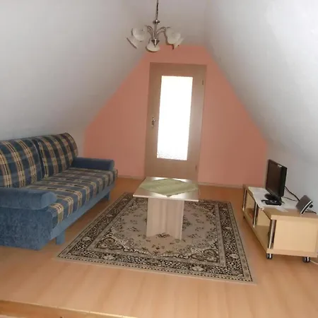 Apartment Nette Mit Garten, Grill Und Pool *